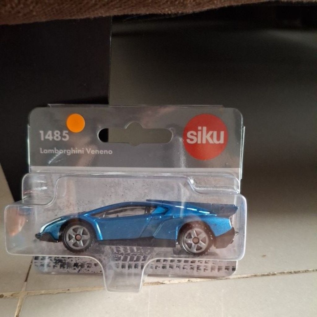 lamborghini veneno siku biru