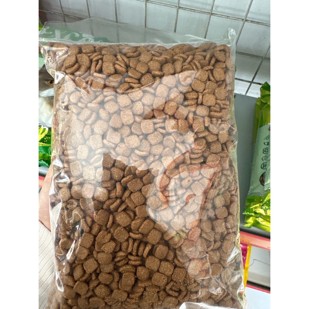 Chester REPACK D 500G. CAT FOOD REPACK NICE DONAT. MAKANAN KUCING REPACK MERK chester ISI 500G