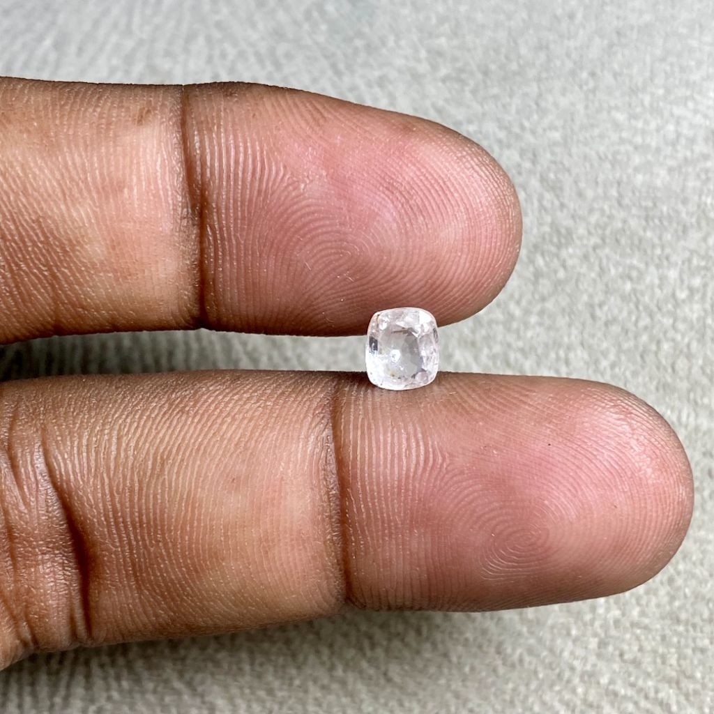 Natural White Sapphire Ceylon Srilanka batu colorless safir Cylon Srilangka ukuran kecil dim 6.5x5.5