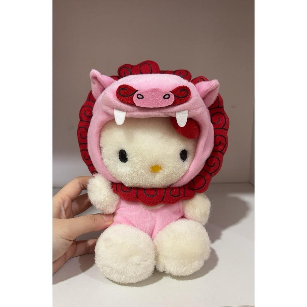 Boneka hello kitty okinawa kostum naga