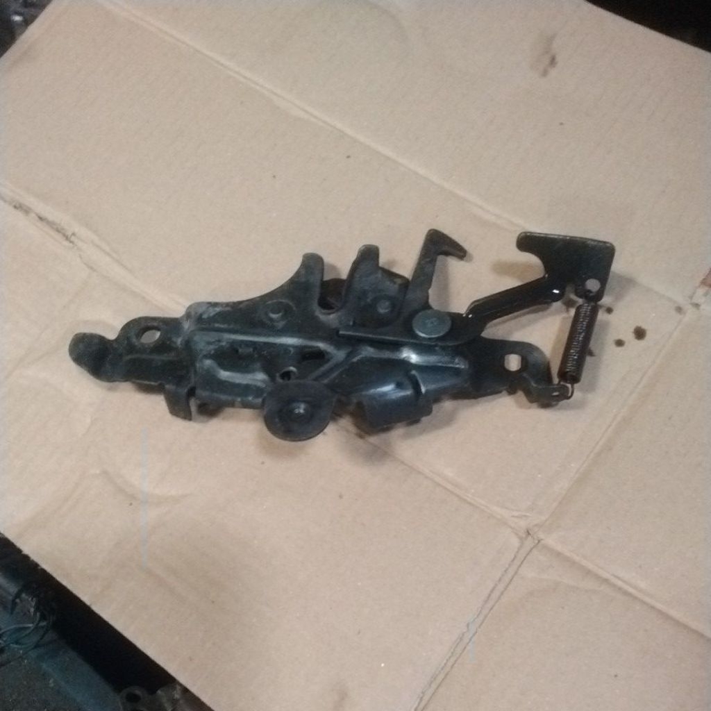 DOOR LOCK KAP MESIN TOYOTA KIJANG SUPER GRAND COPOTAN ORIGINAL GARANSI