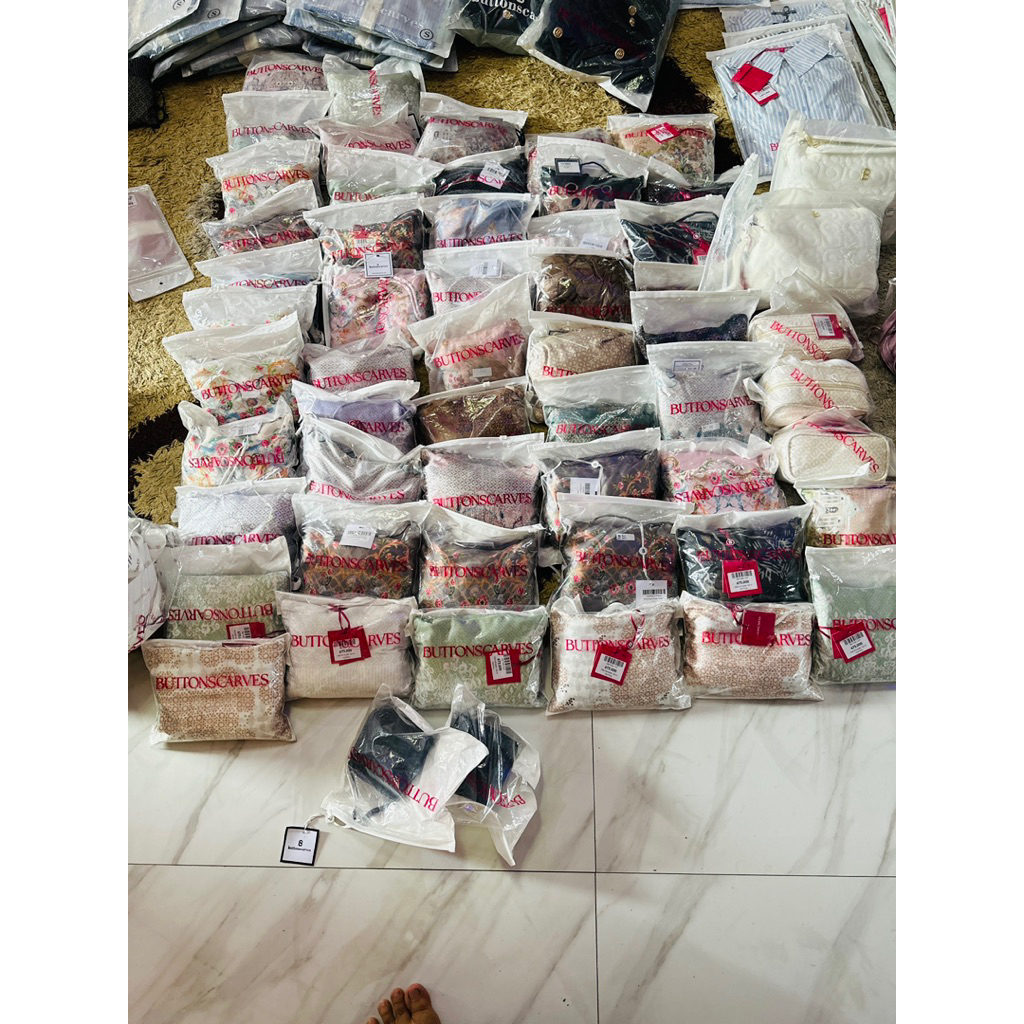 New As is warehouse sale prayer robe buttonscarves mukenah buttonscarves new as is