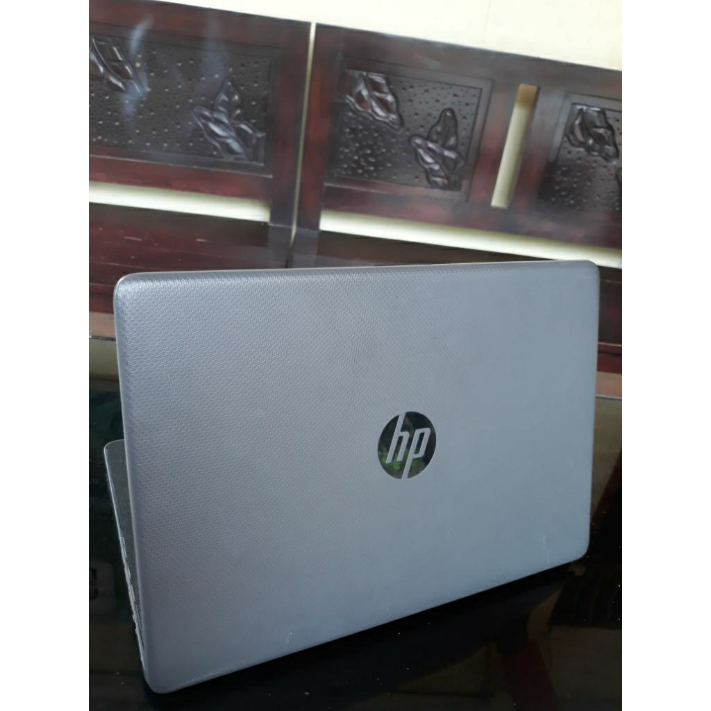 HP 240 G8 i5 gen 11 8gb/512 ssd vga intel Iris Exe