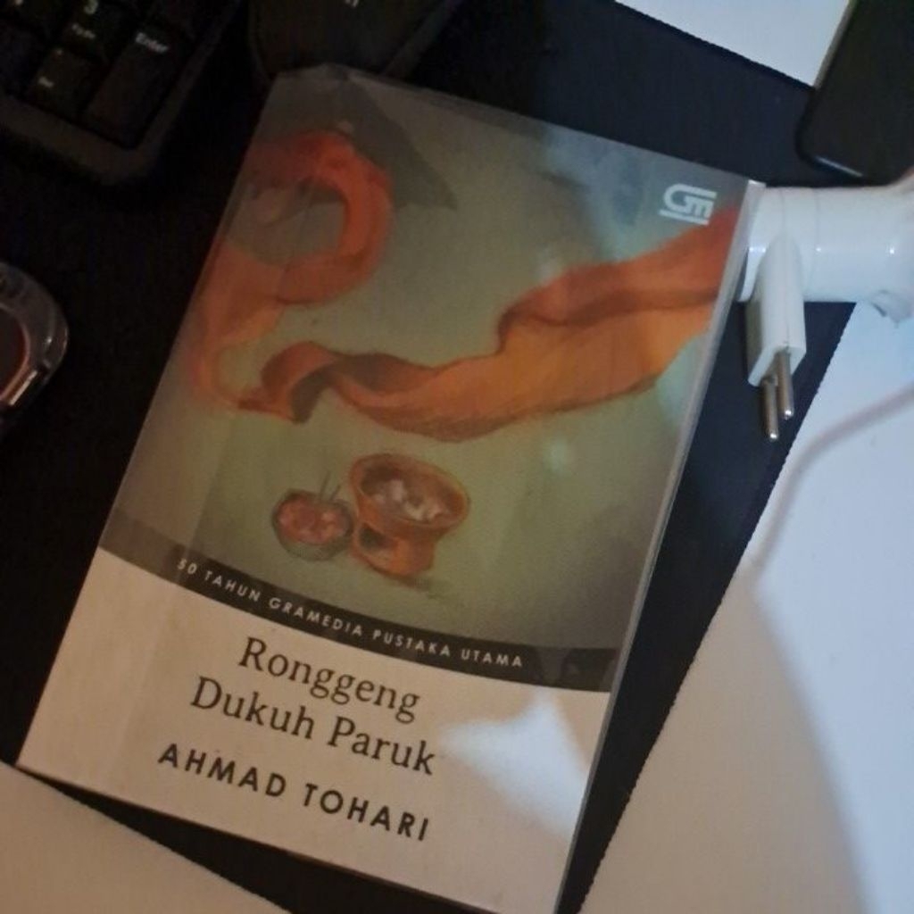 Ronggeng Dukuh Paruk Preloved