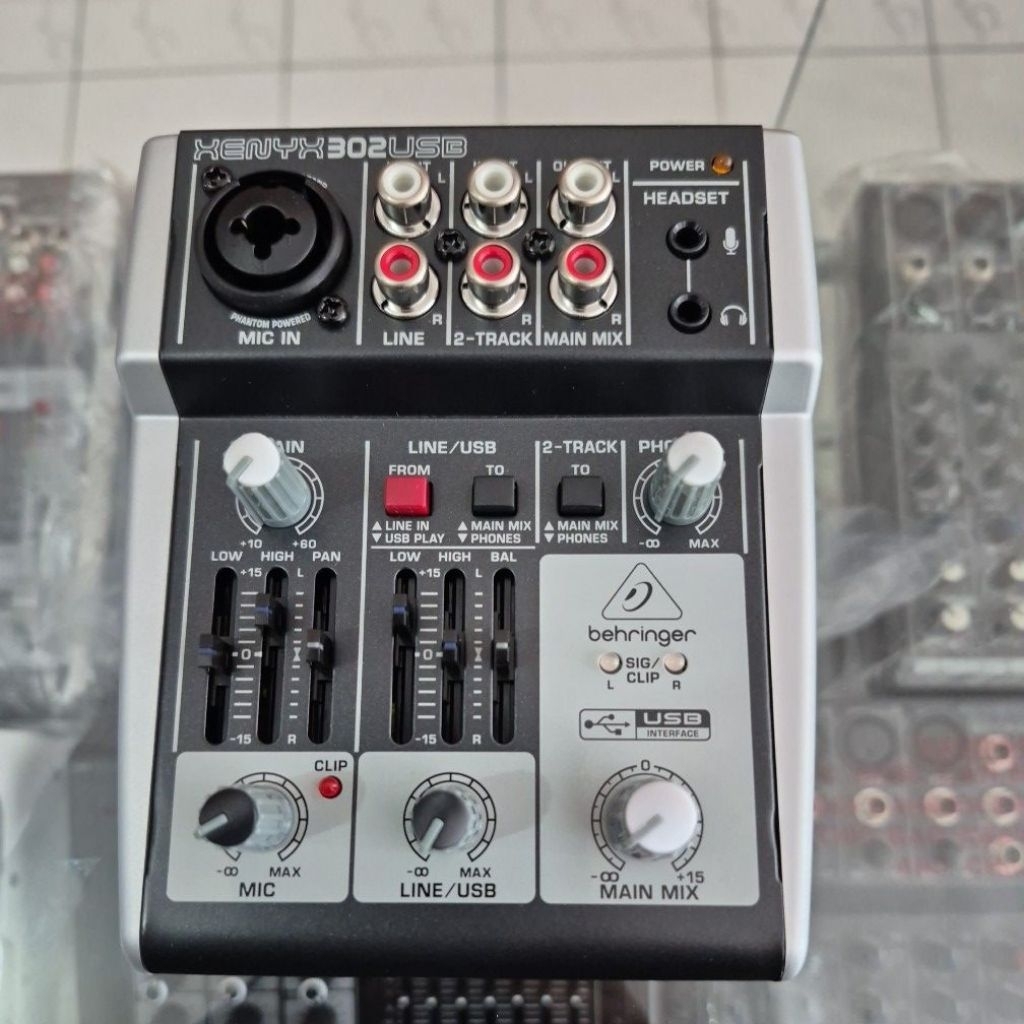 MIXER BEHRINGER XENYX 302 USB