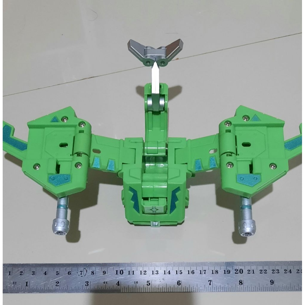 Bakugan Deka Swayther hijau (ukuran besar) panjang terbuka 26 cm battle gear