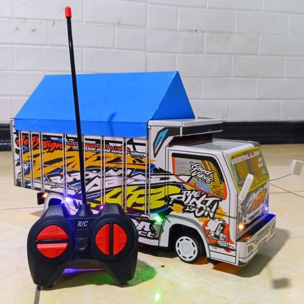 TRUK OLENG RC WAHYU ABADI PUTIH UK BESAR 30CM