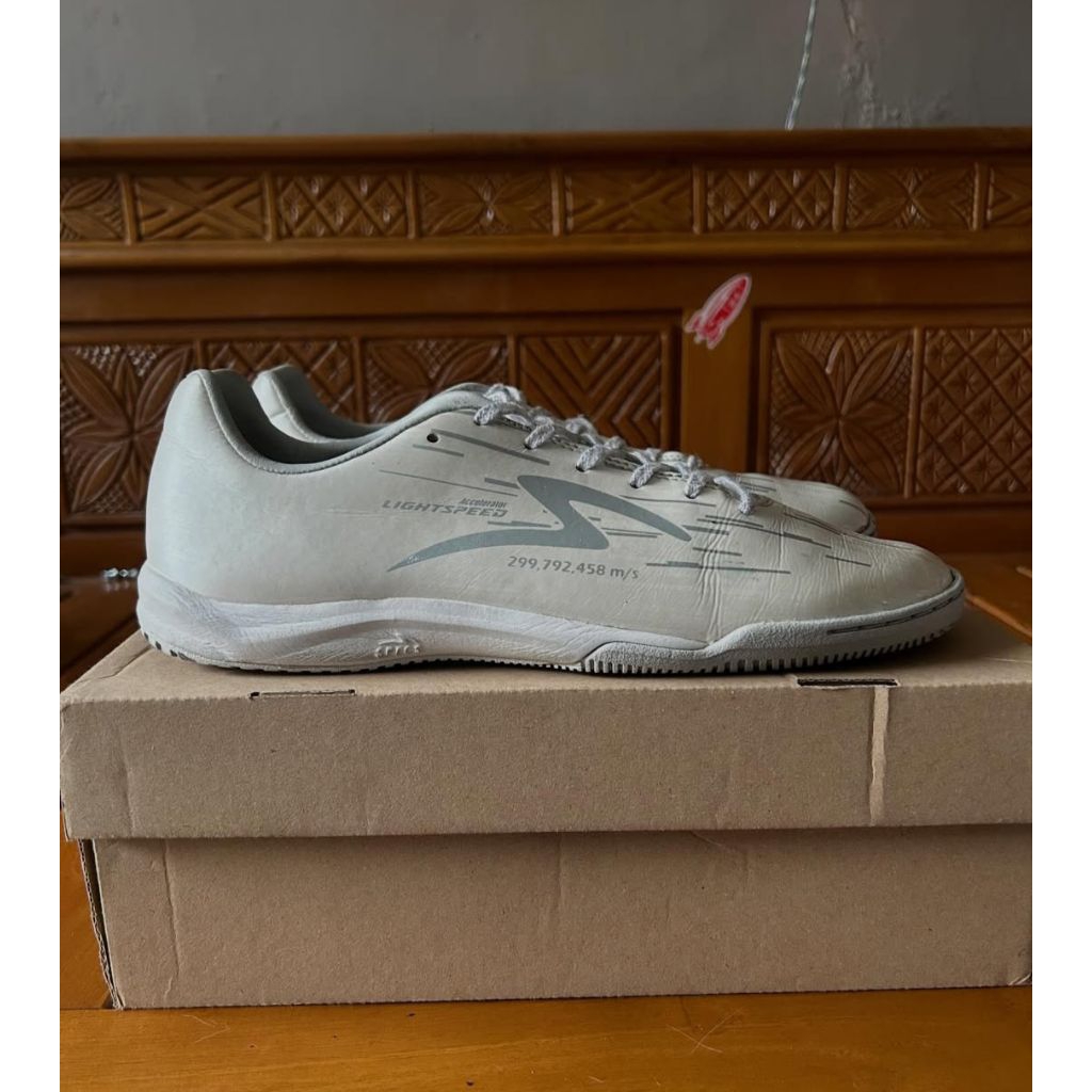 SPECS LIGHTSPEED REBORN ILUMINATE IN SZ 41