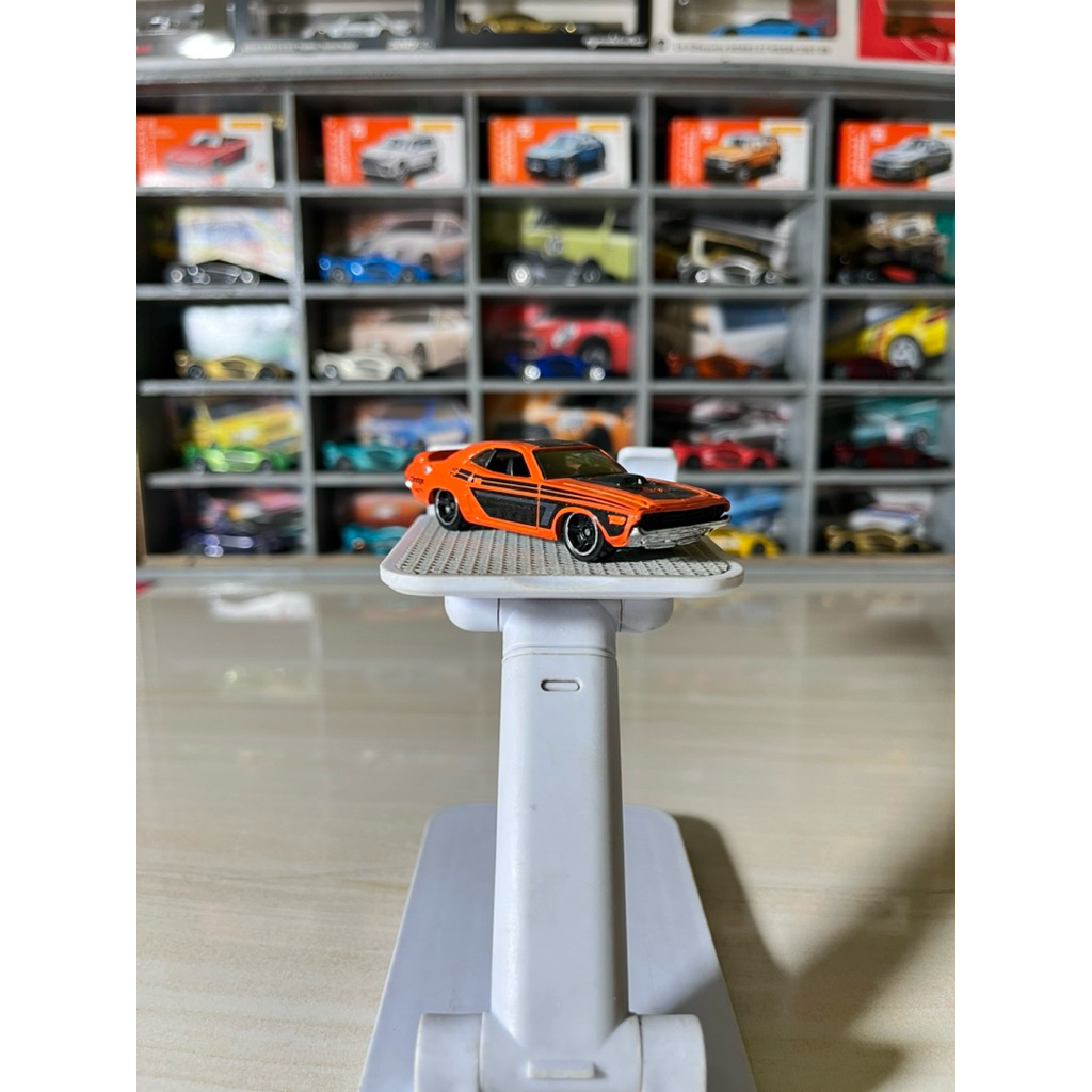 Hotwheels Dodge Challenger loose 99%