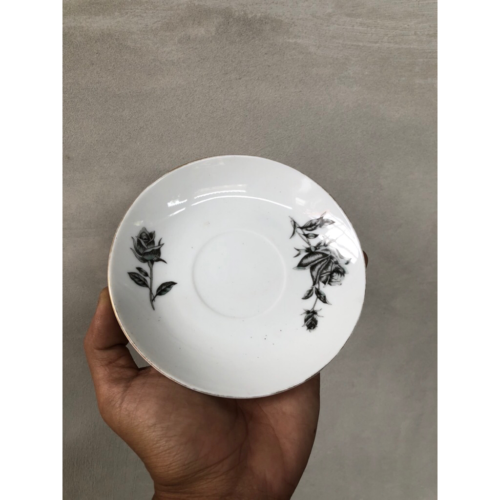 Lepek gelas china antik