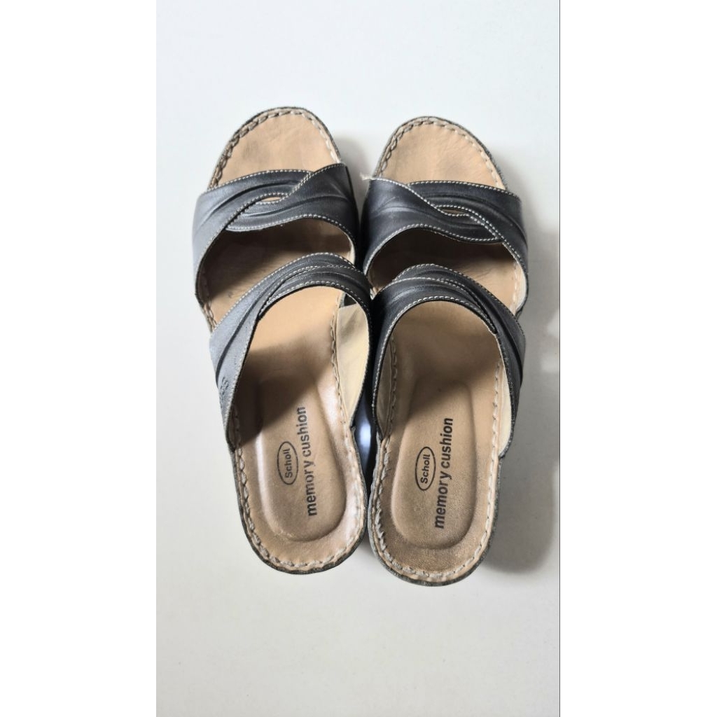 Preloved original Scholl sandal wanita size 36 kondisi sangat baik