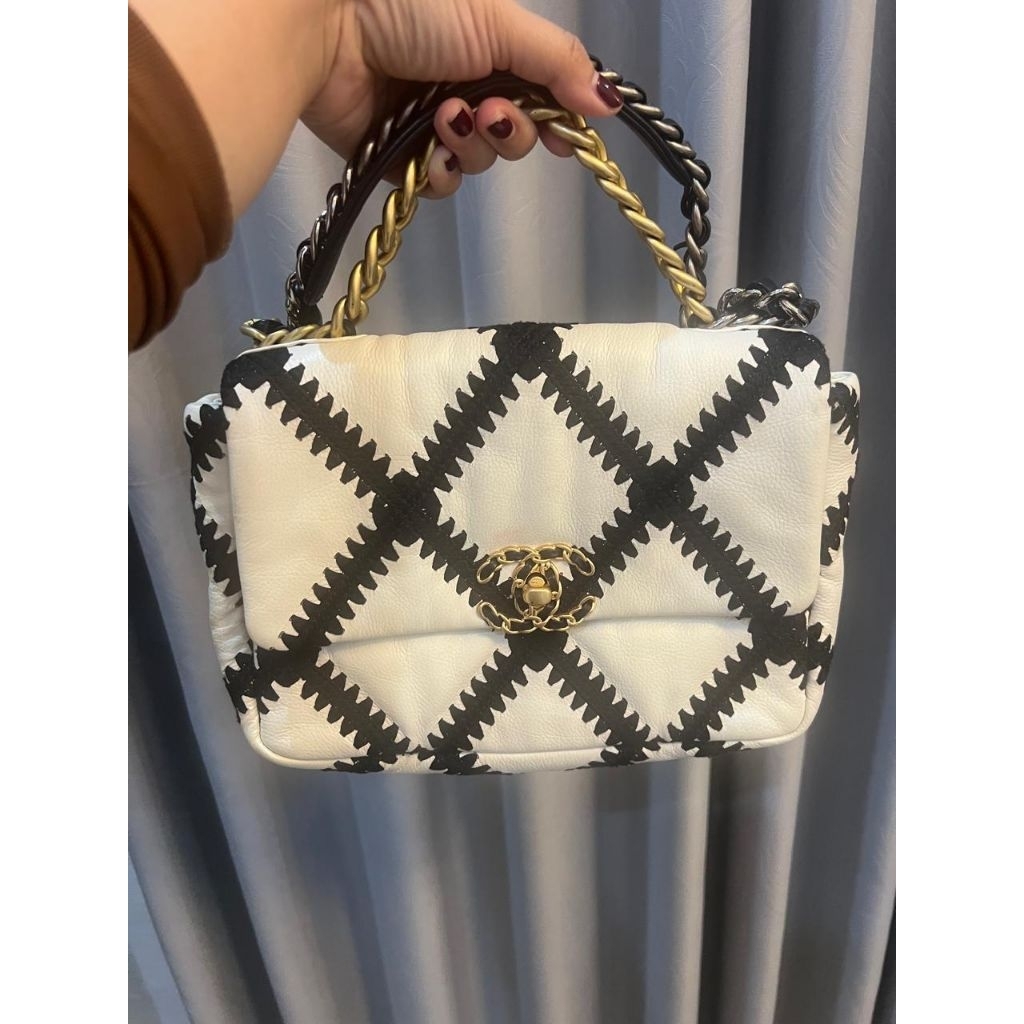 chanel 19 stripe size 26cm