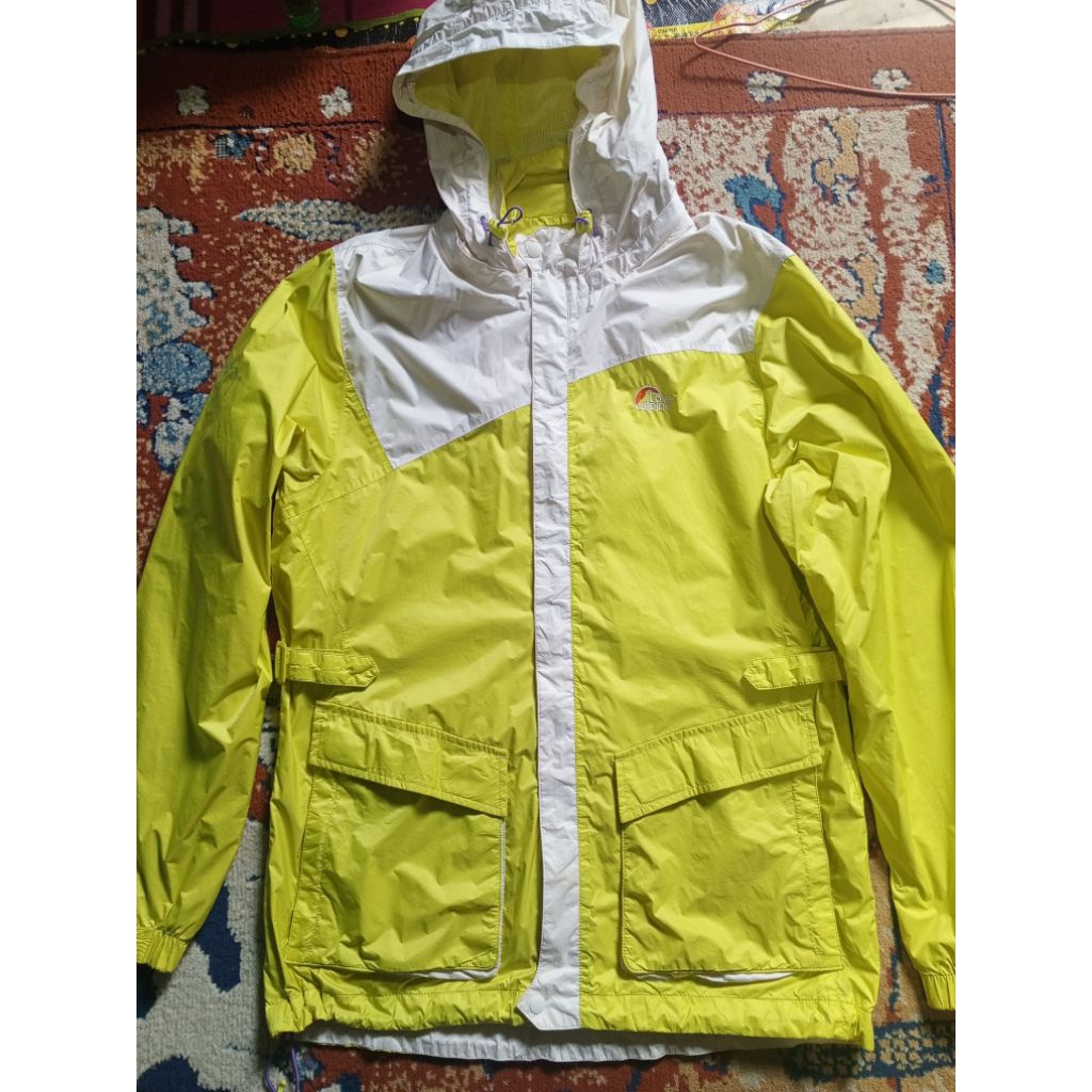 Jaket outdoor lowe alpine