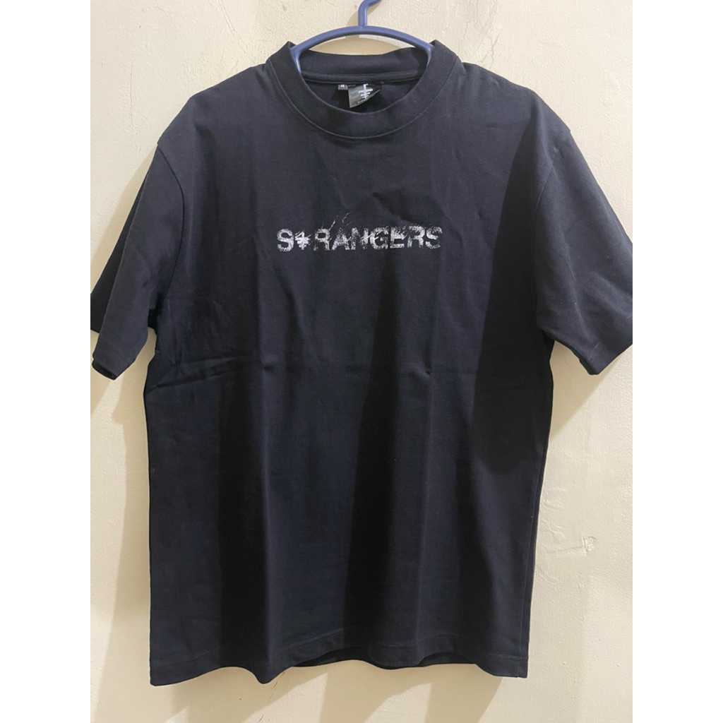 STRANGERS Official merch (ukuran M)