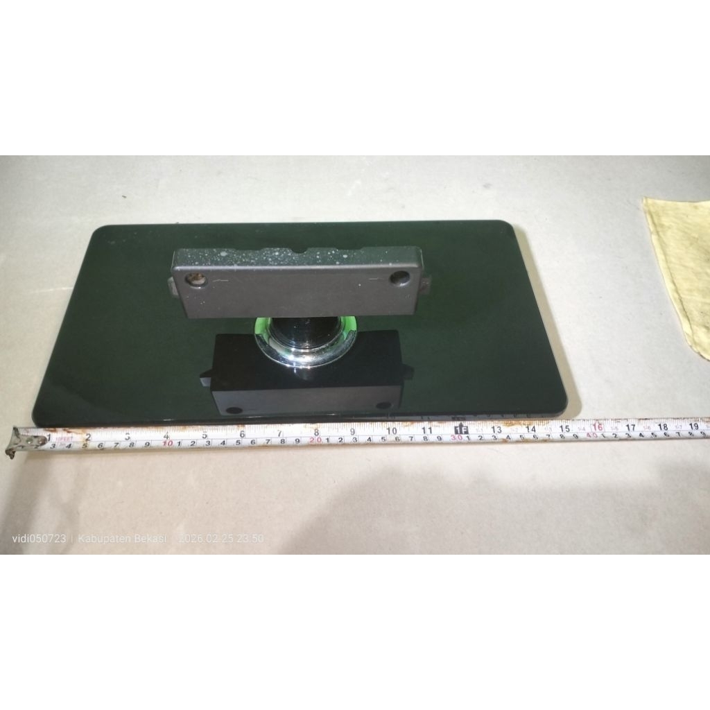 stand dudukan kaki tv Politron 32 inch