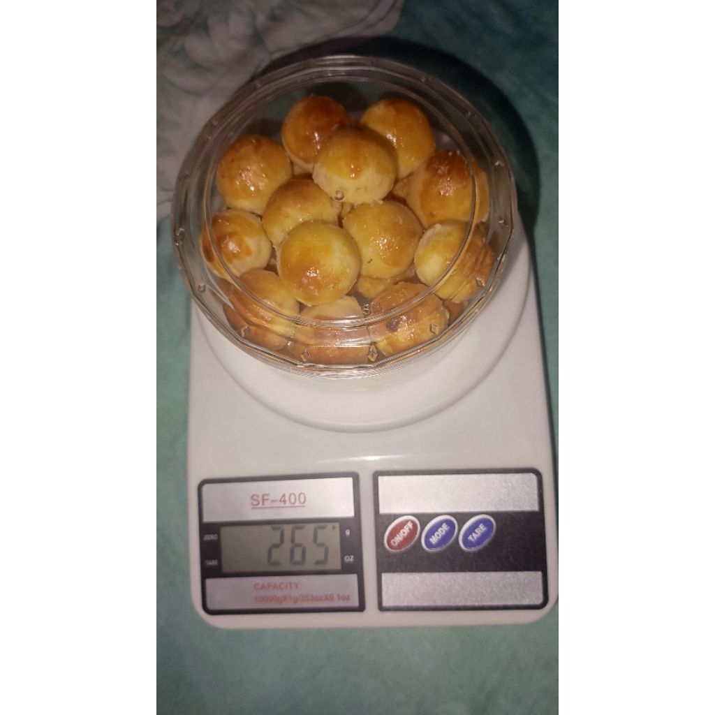 Nastar renyah toples kecil