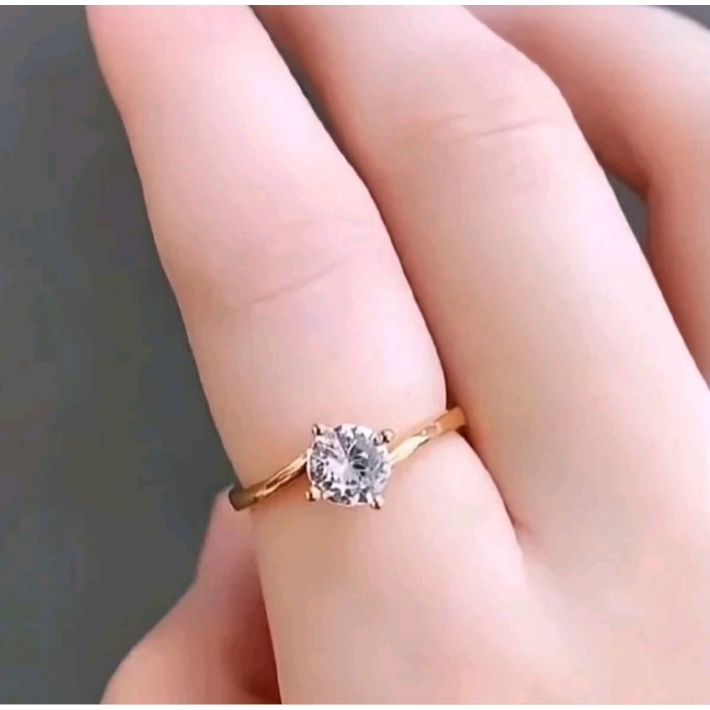 Cincin Titanium Wanita Permata Simple dan Elegan