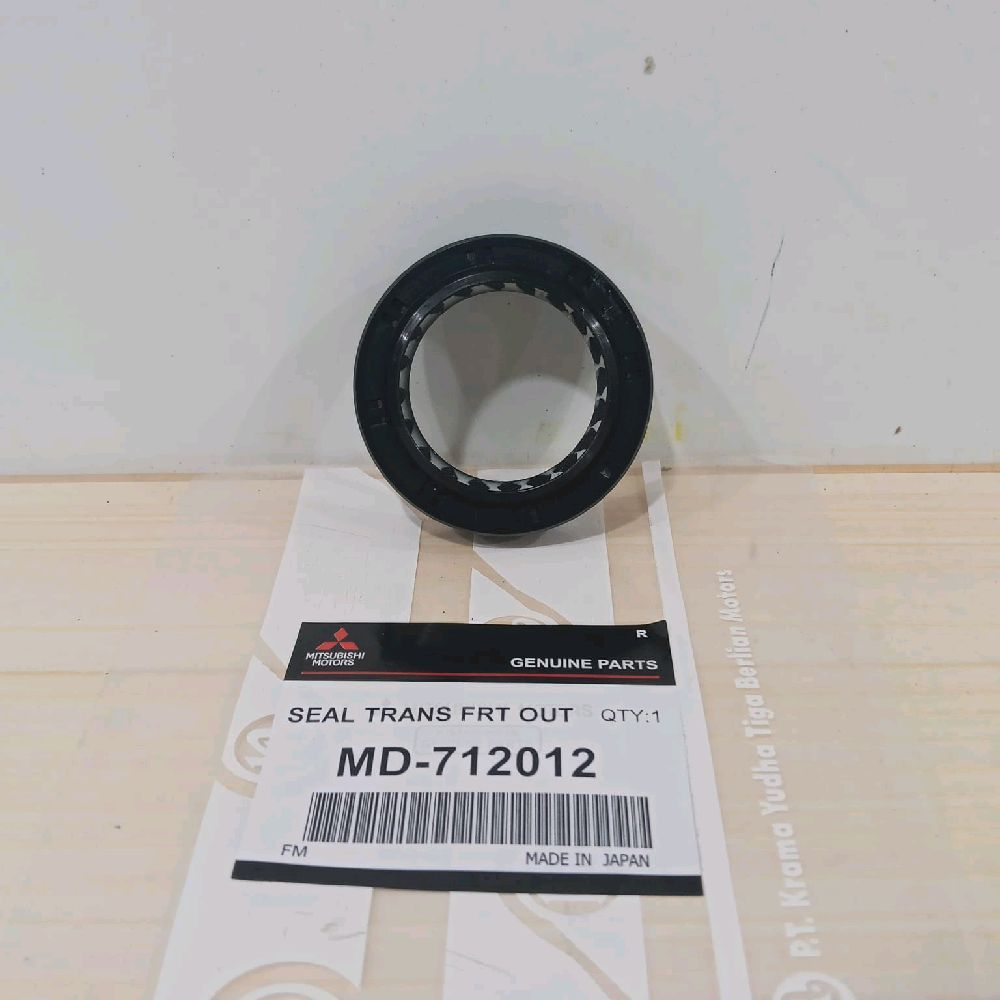 Oil Seal Transmisi Front L200 Strada Seal Trans Depan L200 Strada