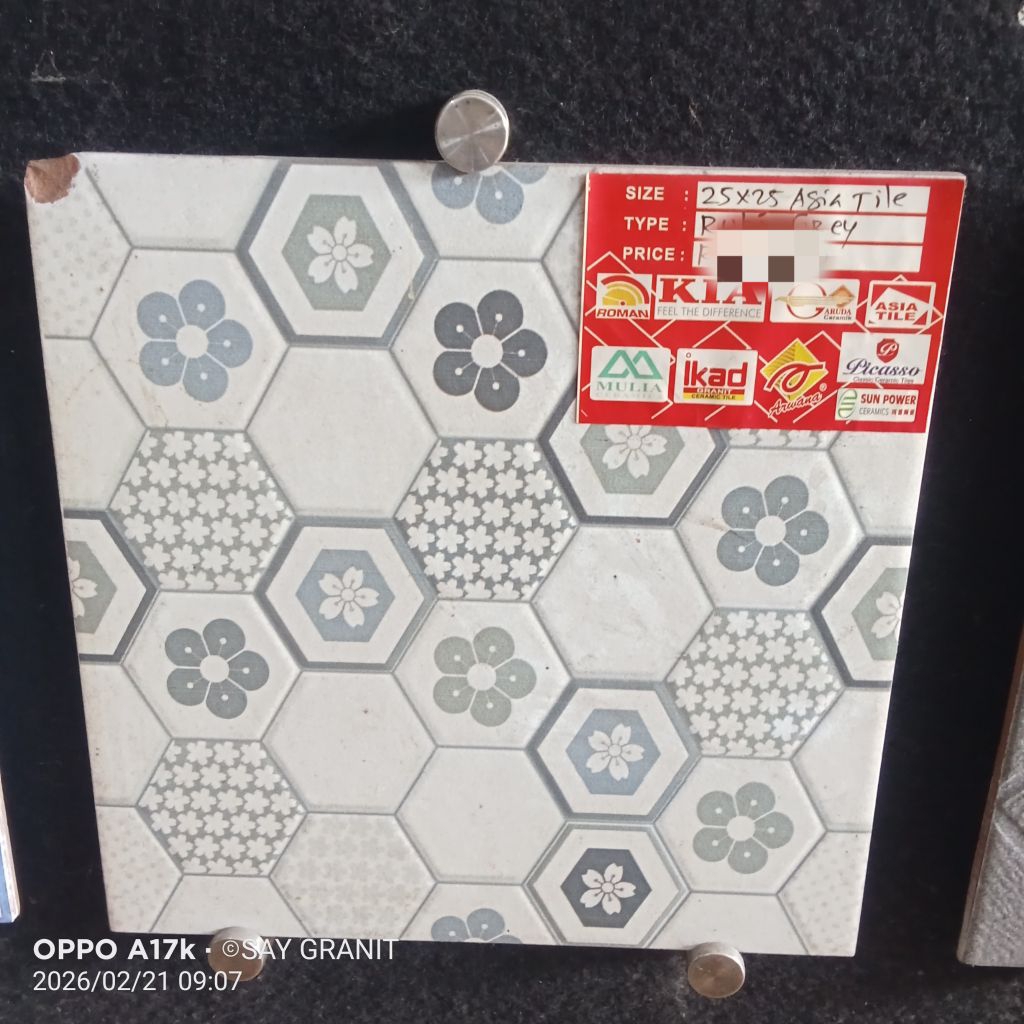 Keramik 25x25 asia tile ltr