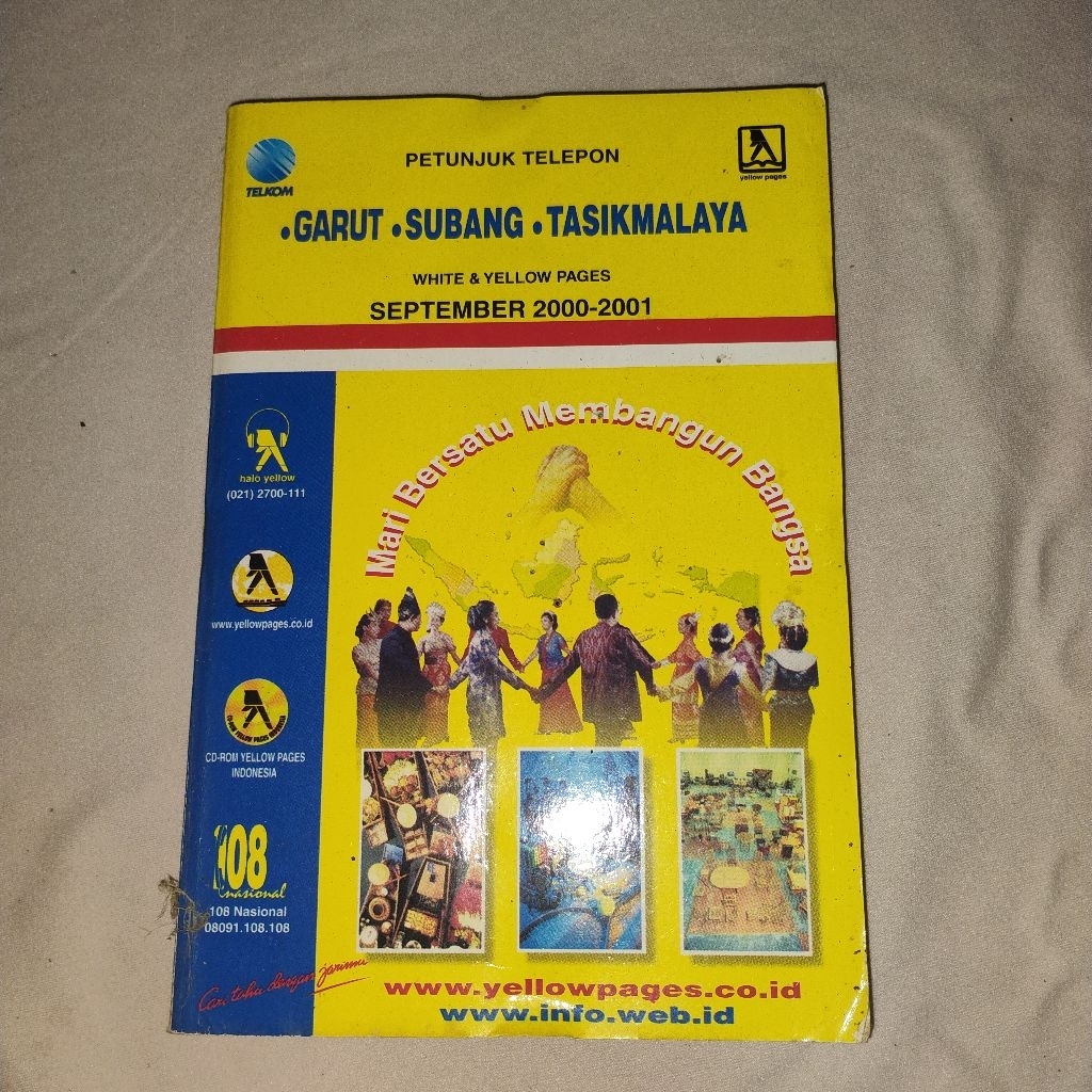 Buku Petunjuk Telepon Garut, Subang, Tasikmalaya; White & Yellow Pages September 2000-2001