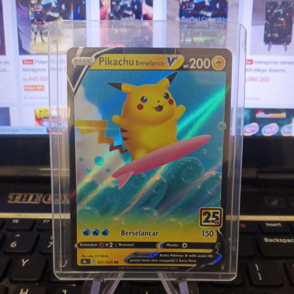 Pikachu Berselancar V RR 021/028 S8A 25th Anniversary