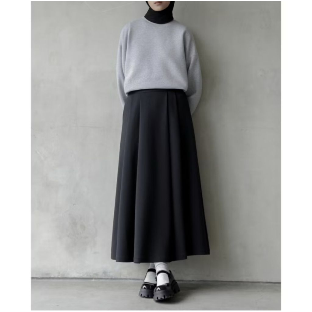 PRELOVED SabaModest Bonded Luxe Skirt - Black S/M