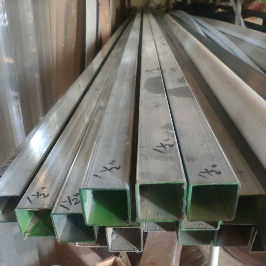 Besi hollow 40x40 tebal 1.5mm / holo 11/2" x 11/2"