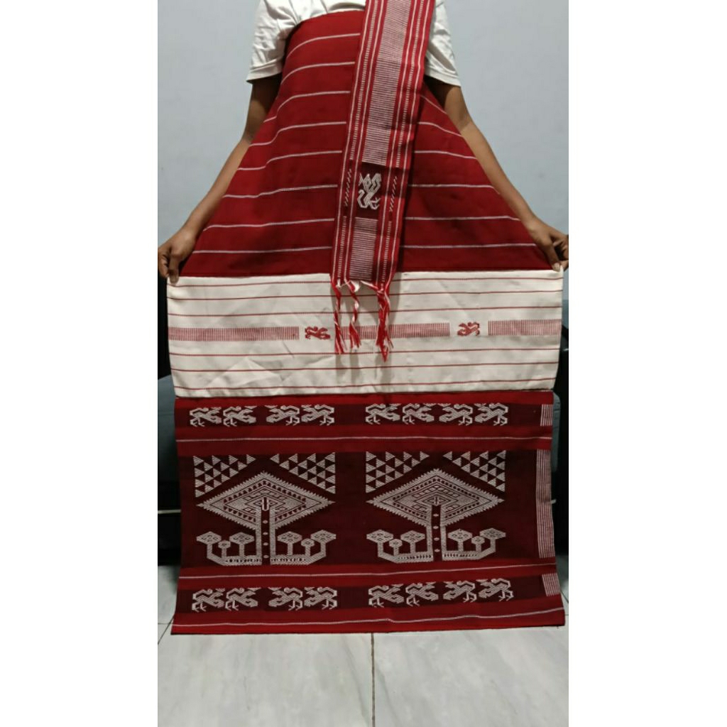 KAIN TENUN SARUNG SUMBA TIMUR PAHIKUNG ASLI