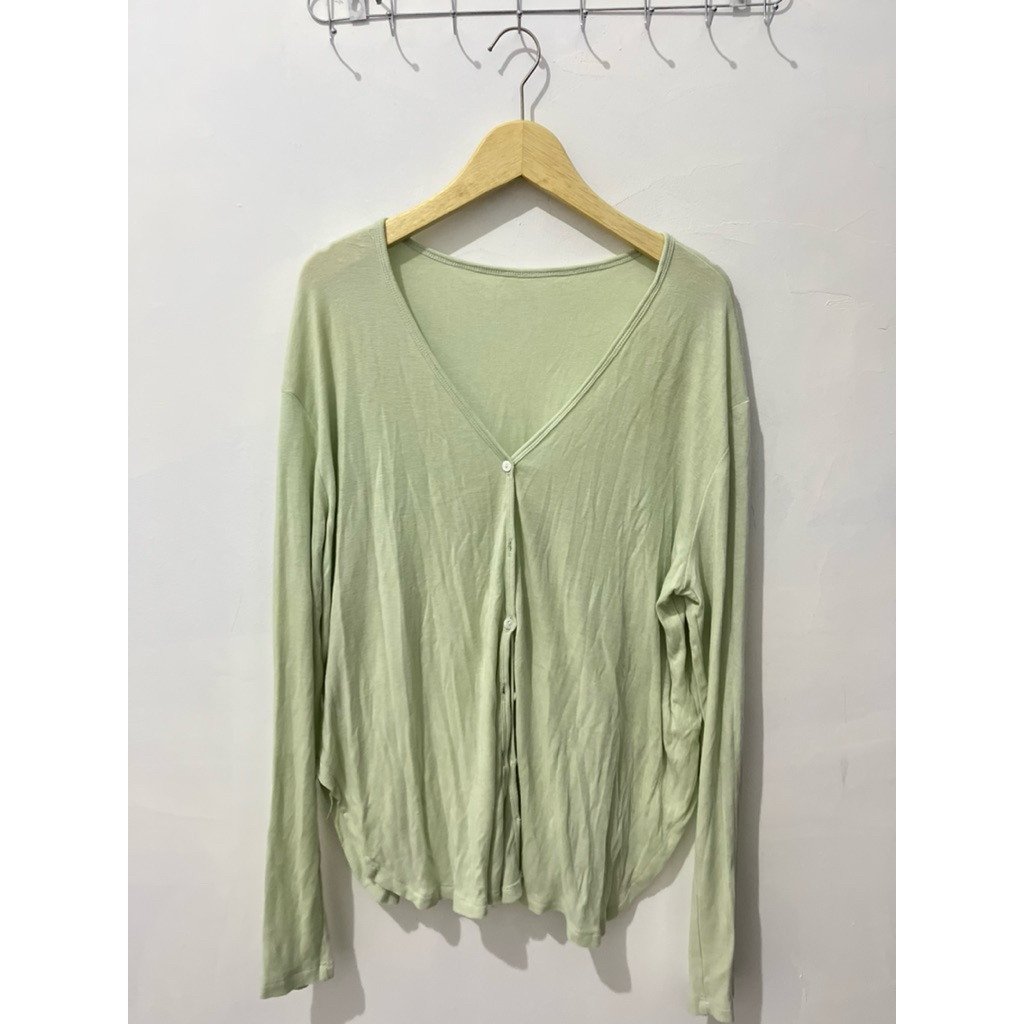 cardigan kaos hijau mint