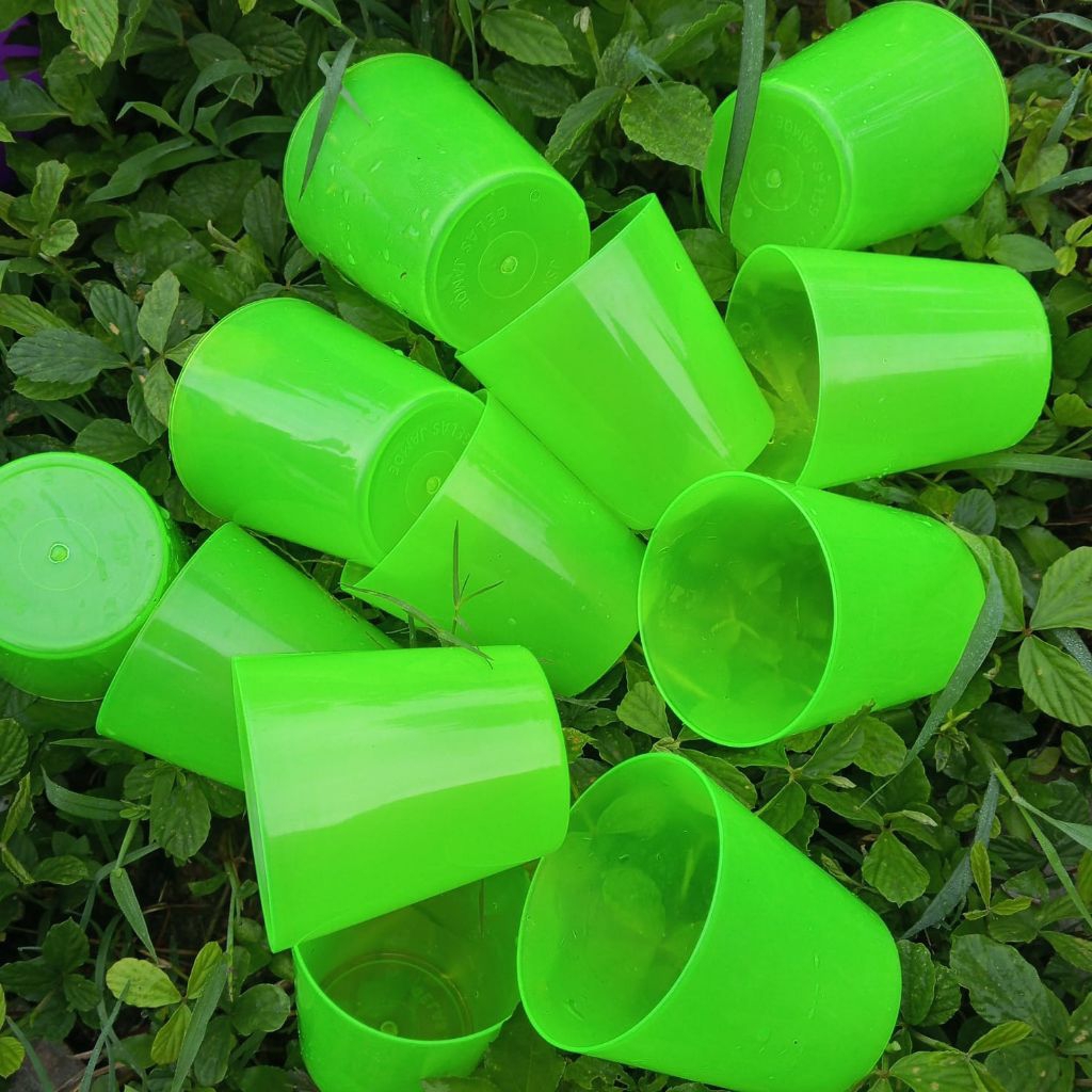 12 pcs / 1 lusin gelas jamu gelas kopi gelas plastik hijau
