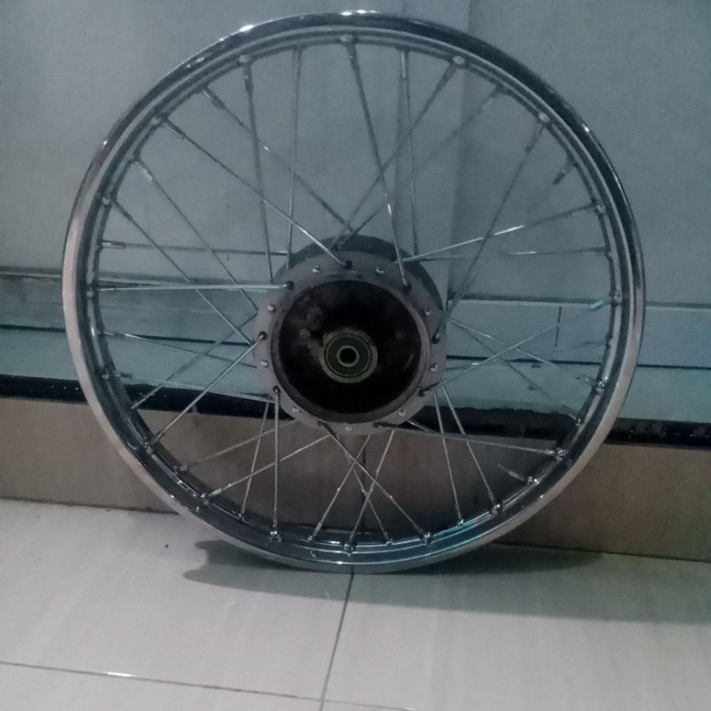 pelek velg belakang Suzuki smash Shogun jari jari ring 17 standar original
