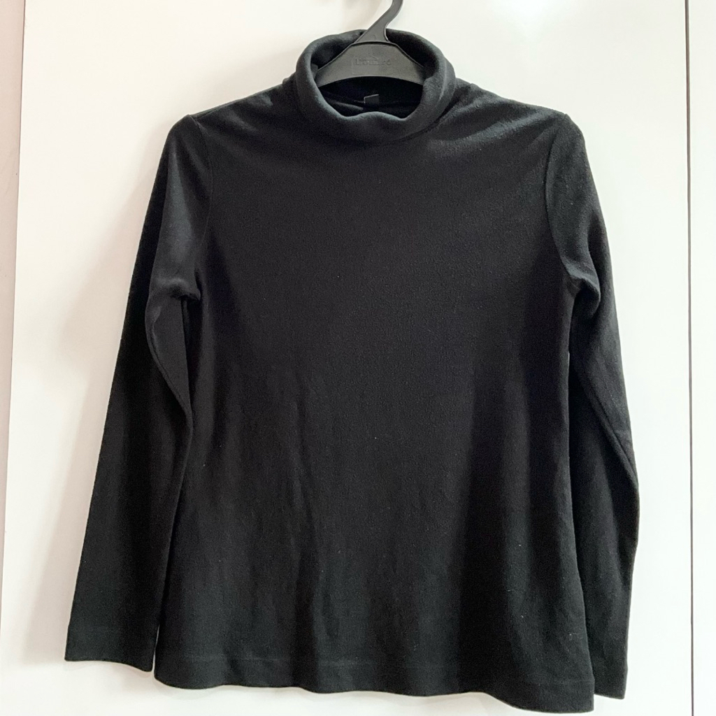 Uniqlo Sweater Sweatshirt Turtle Neck Pakaian Wanita Lengan Panjang Black Original