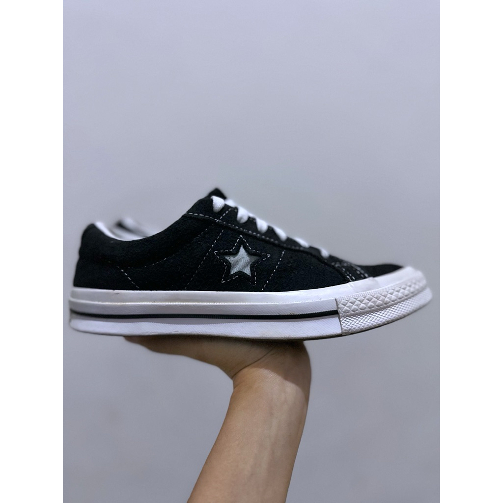 Sepatu Sekolah Converse