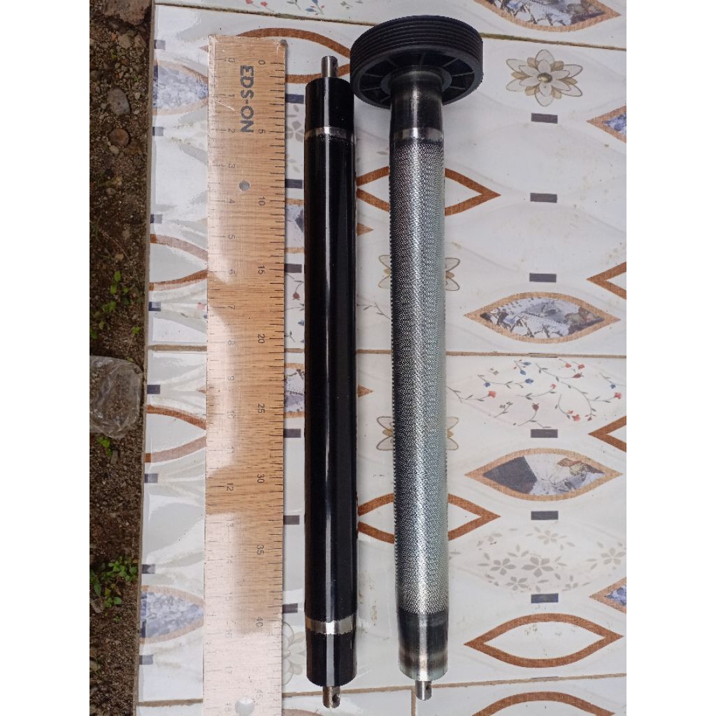 roller belakang treadmill TWEN second diameter pipa 3.8cm panjang as 45cm panjang pipa 41cm