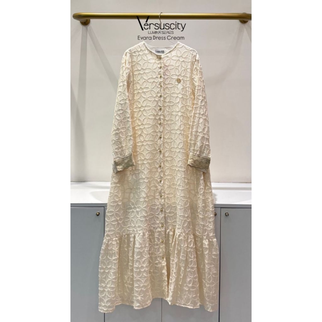 Evara Dress Cream