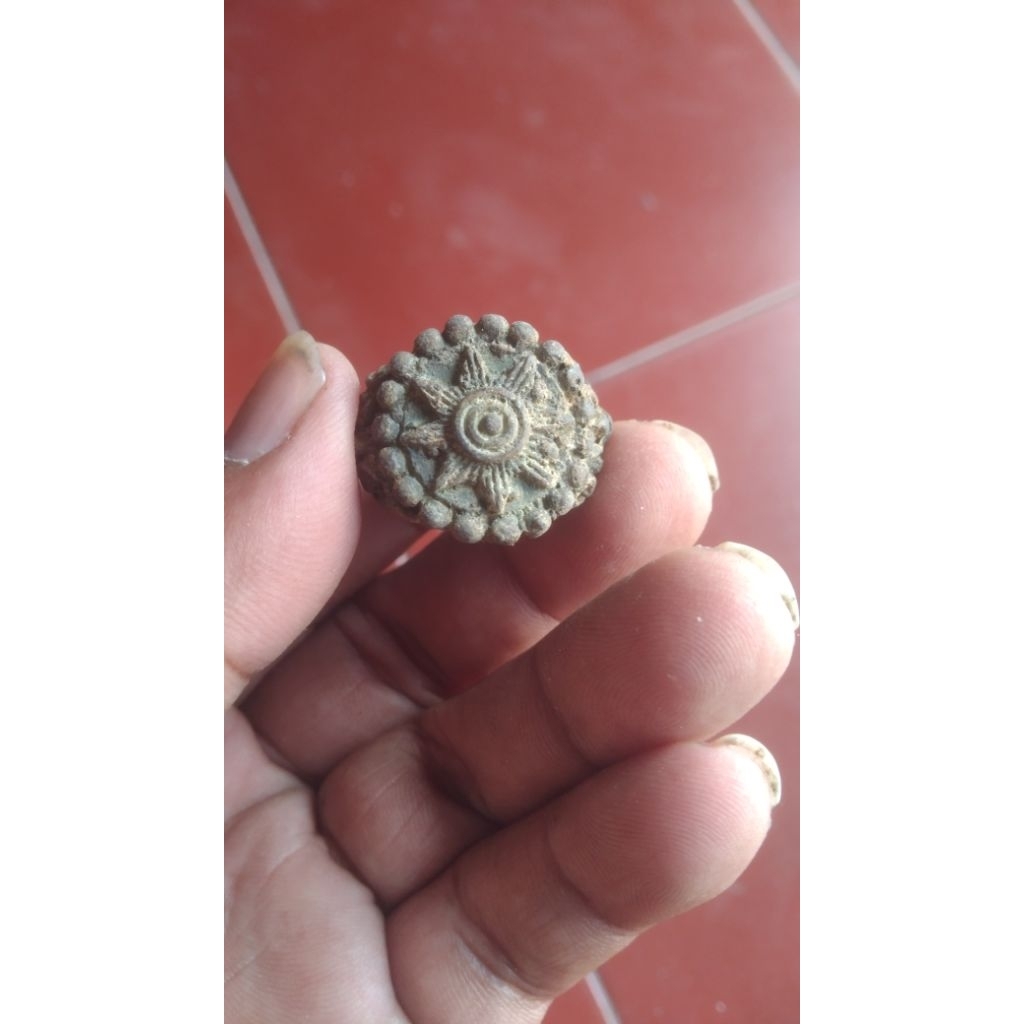 cincin Surya Majapahit