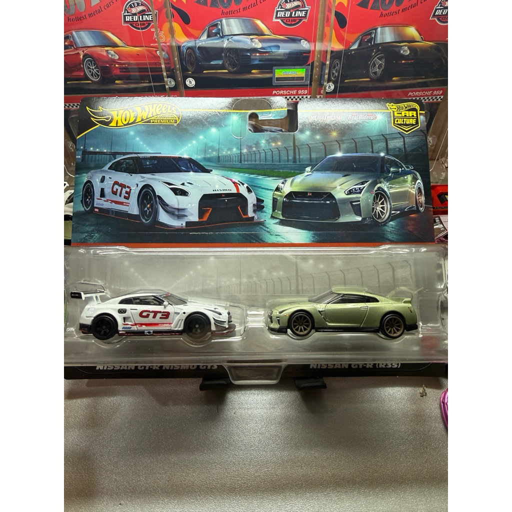 Hotwheels Premium Culture Two Pack Nissan GT-R Nismo GT3 & Nissan GT-R (R35)