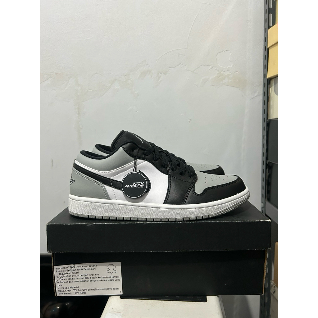 Nike air jordan 1 low shadow toe (100% authentic)