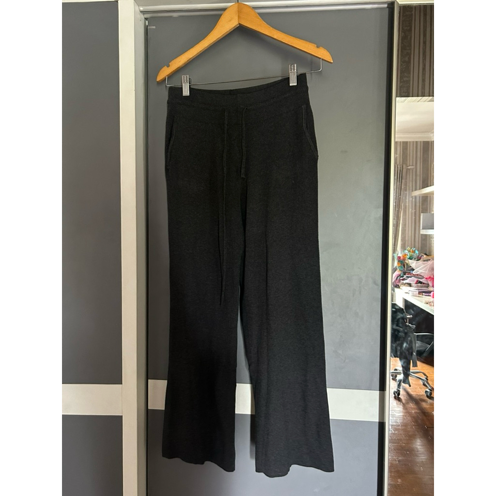 Preloved Celana Rajut Rib Washable Uniqlo