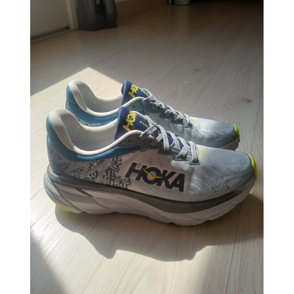 Sepatu Hoka // Sepatu Running // Sepatu Olahraga