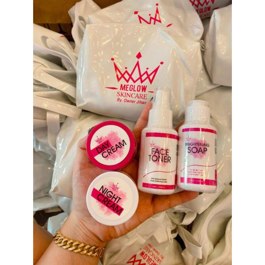 1 PAKET MEGLOW SKINCARE MENCERAHKAN MEMUTIHKAN MUKA