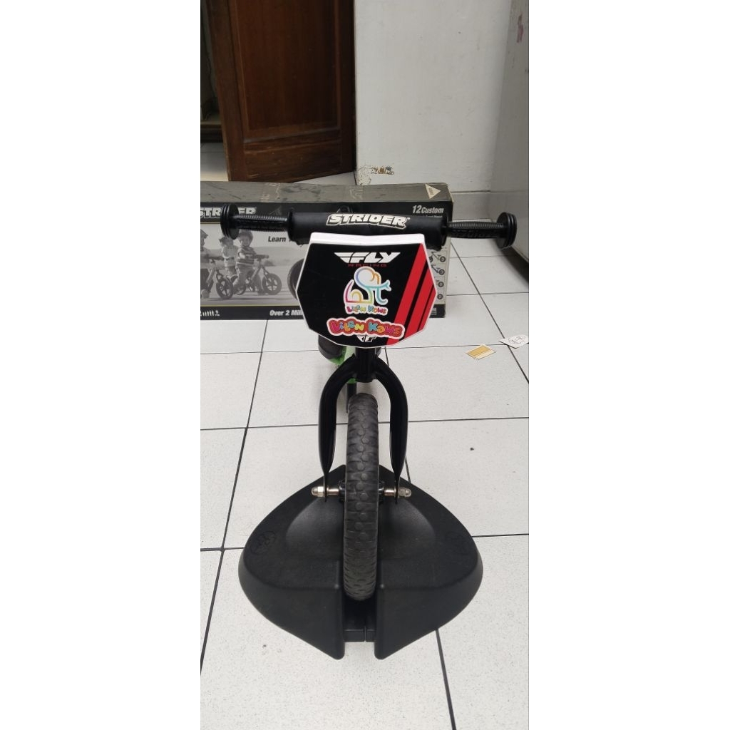 BALANCE BIKE BEKAS STRIDER SPORT