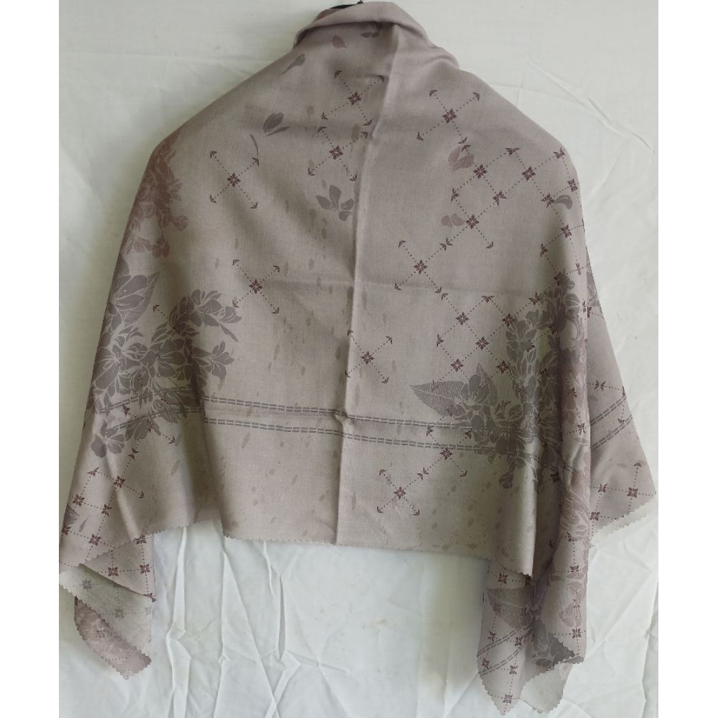 Preloved Scarf / Jilbab Segiempat