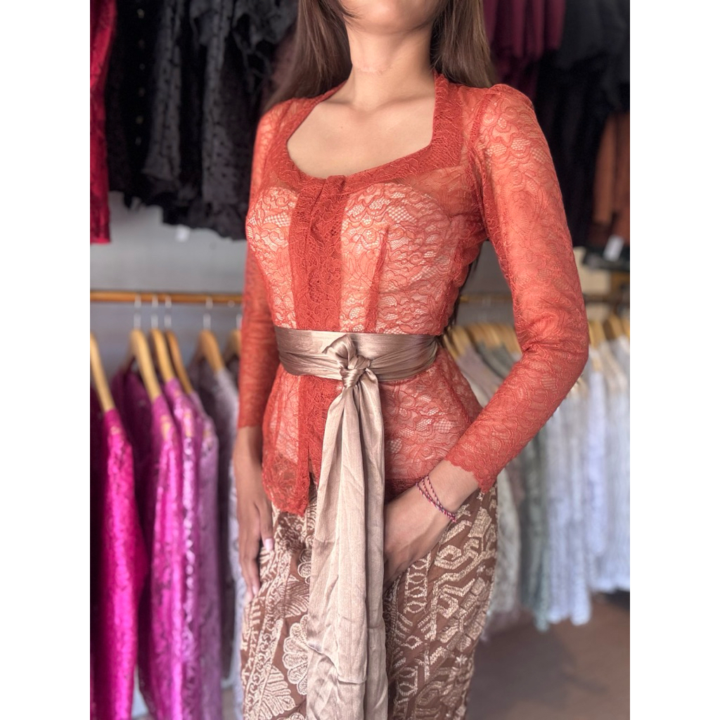 kebaya Cantily teracotta series