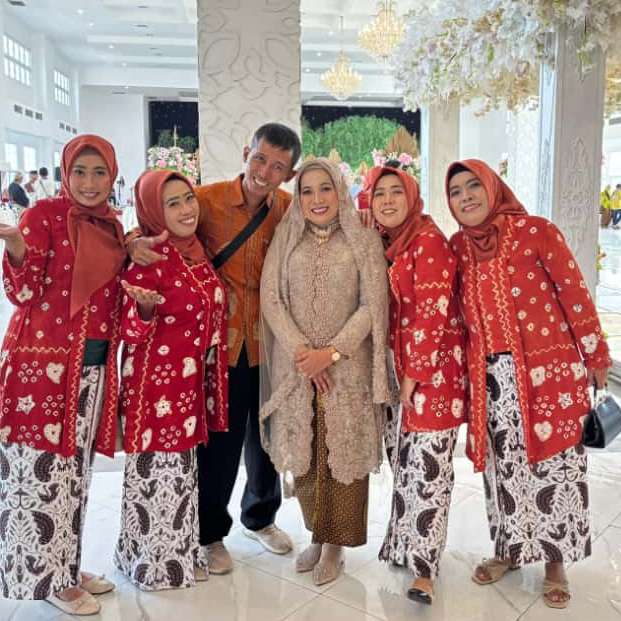 KEBAYA JUMPUTAN SANTUNG (SIRAMAN) + BONUS SELENDANG | [READY STOCK] RATU BUSANA