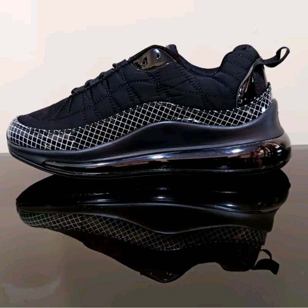 SEPATU SNEAKERS UNISEX MX 720 818 SANGAT COCOK BUAT JALAN DAN OLAHRAGA