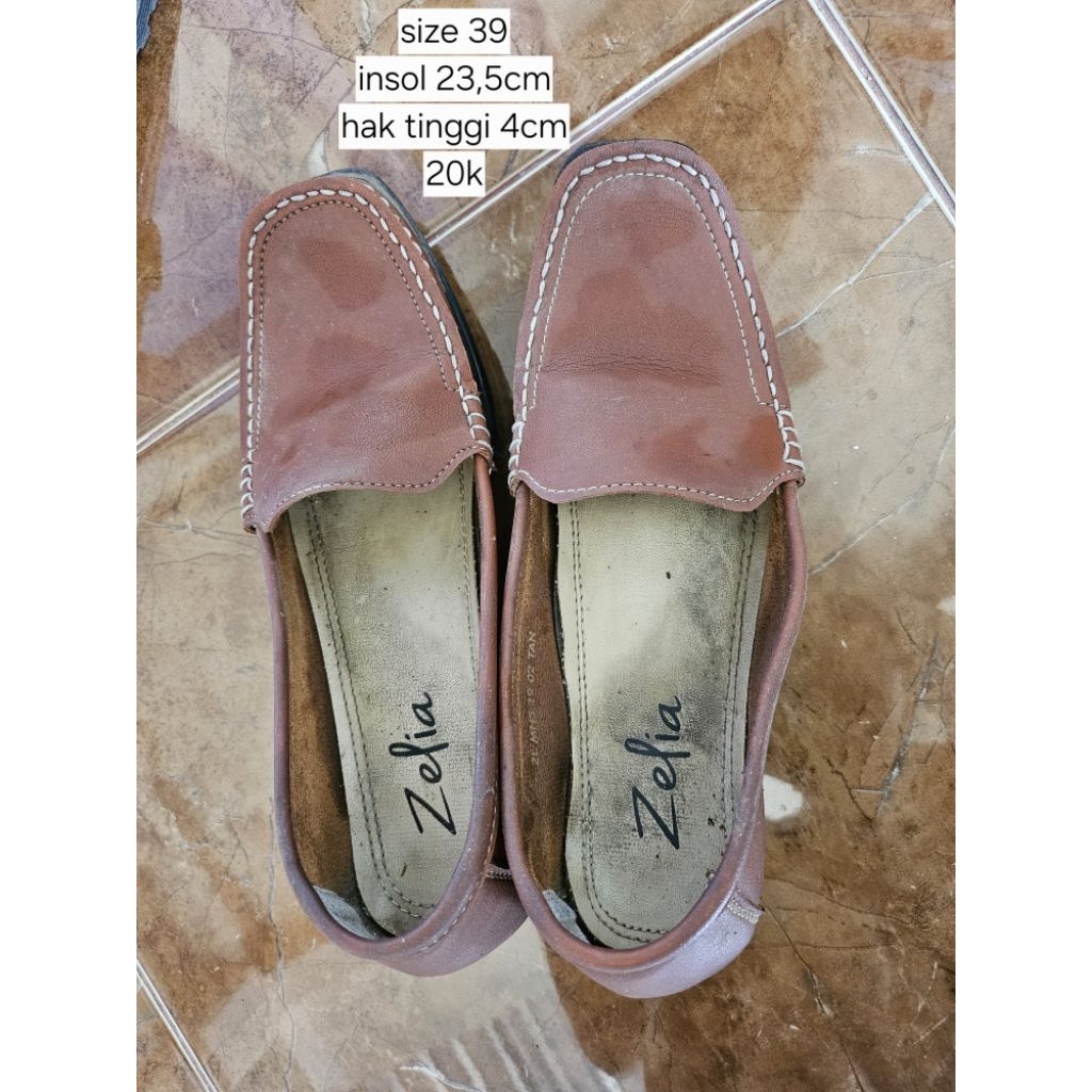 Zelia Sepatu Kerja Heels