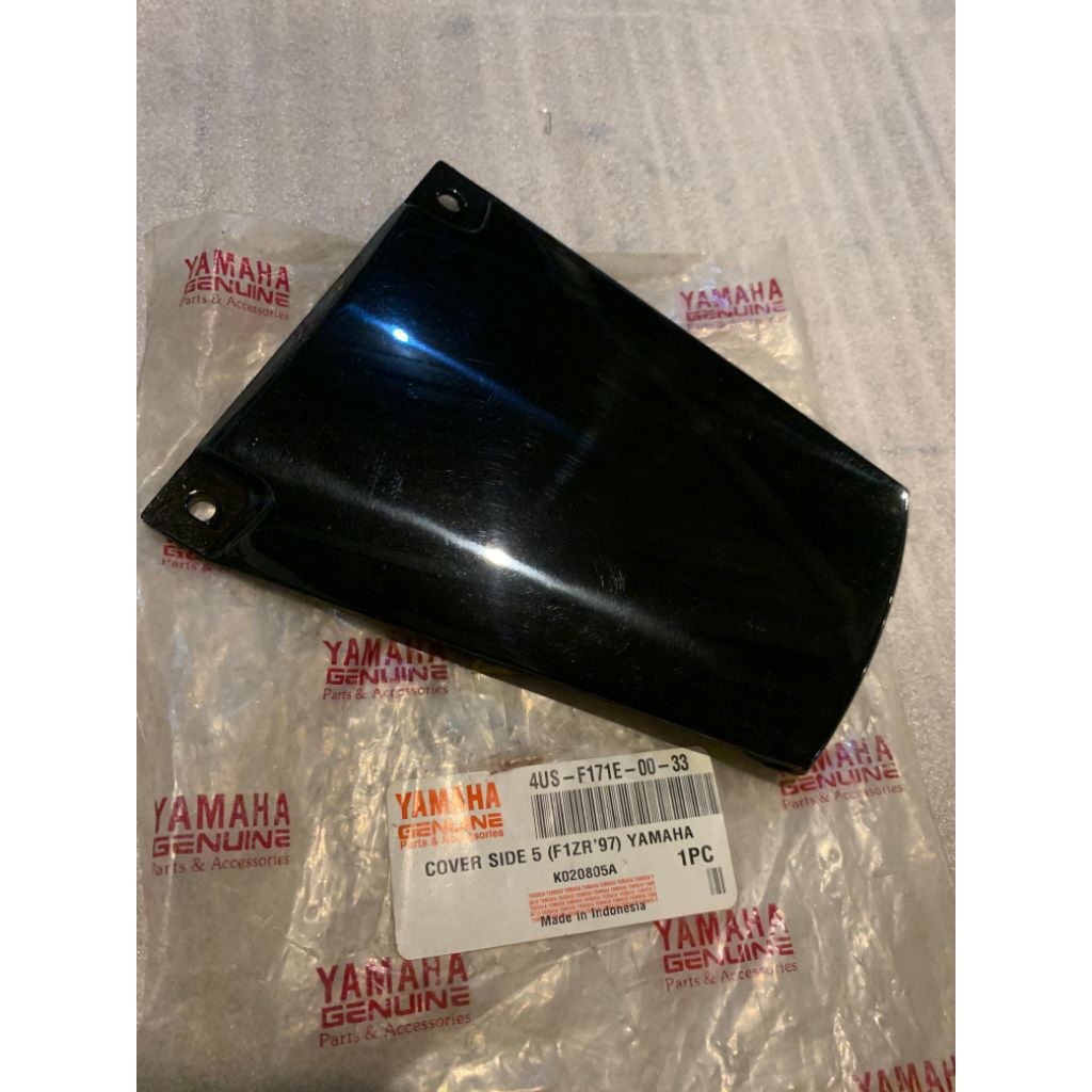 Cover Pet Sambungan Body Belakang Hitam FIZR F1Z R Vega Lama Original 4US-F171E-00-33