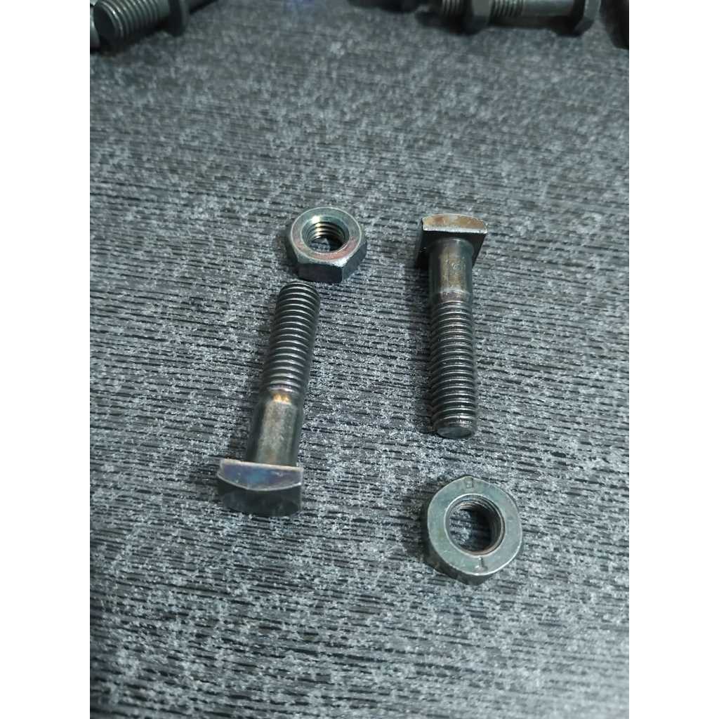 Baut Gear Belakang suzuki 2 Pcs