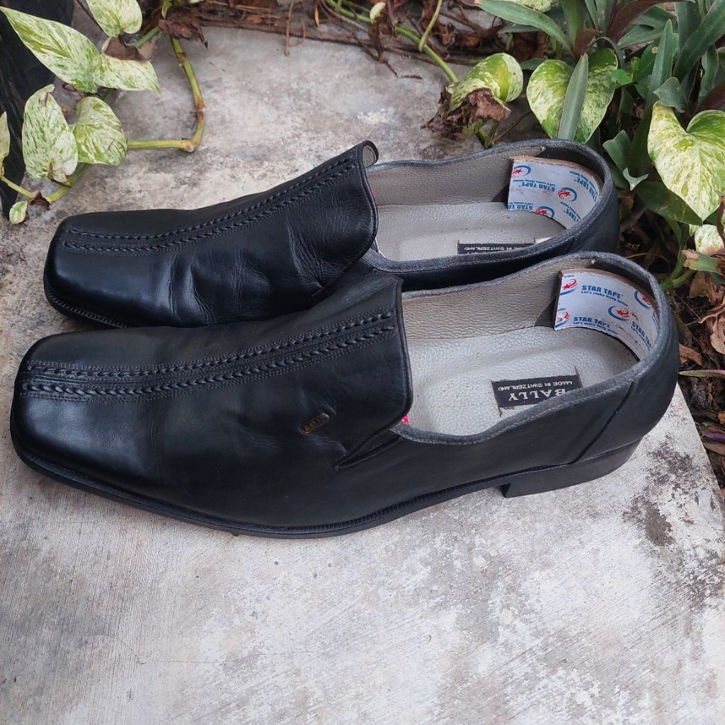 sepatu pantofel second bally size 46(30cm)